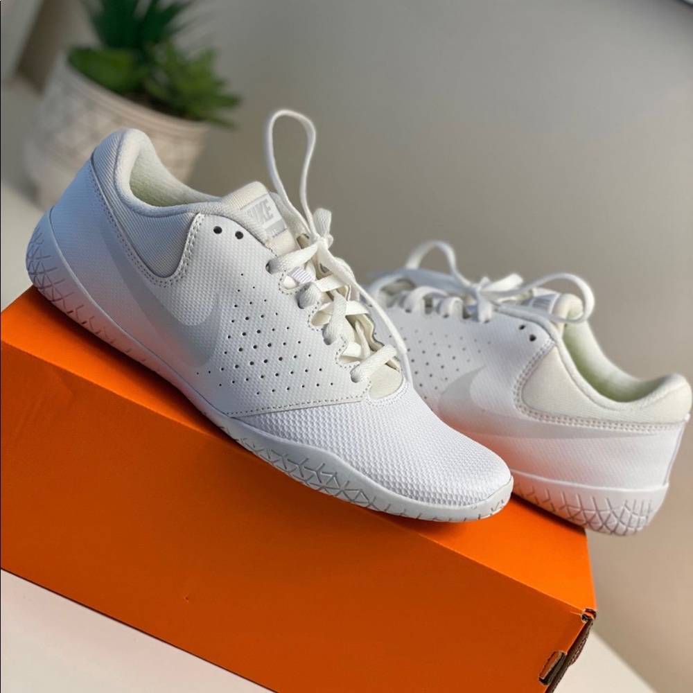 Women’s sneakers